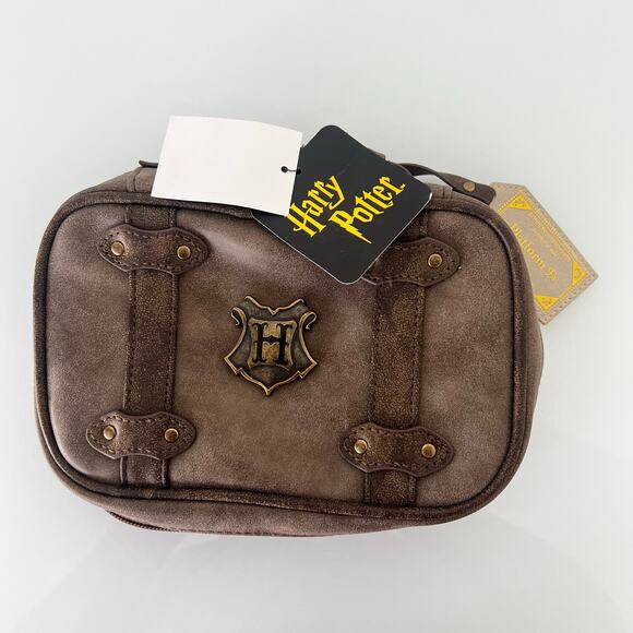 NWT Wizarding World Harry Potter Trunk Travel Bag Toiletry Bag Cosmetic Case - Picture 2 of 8